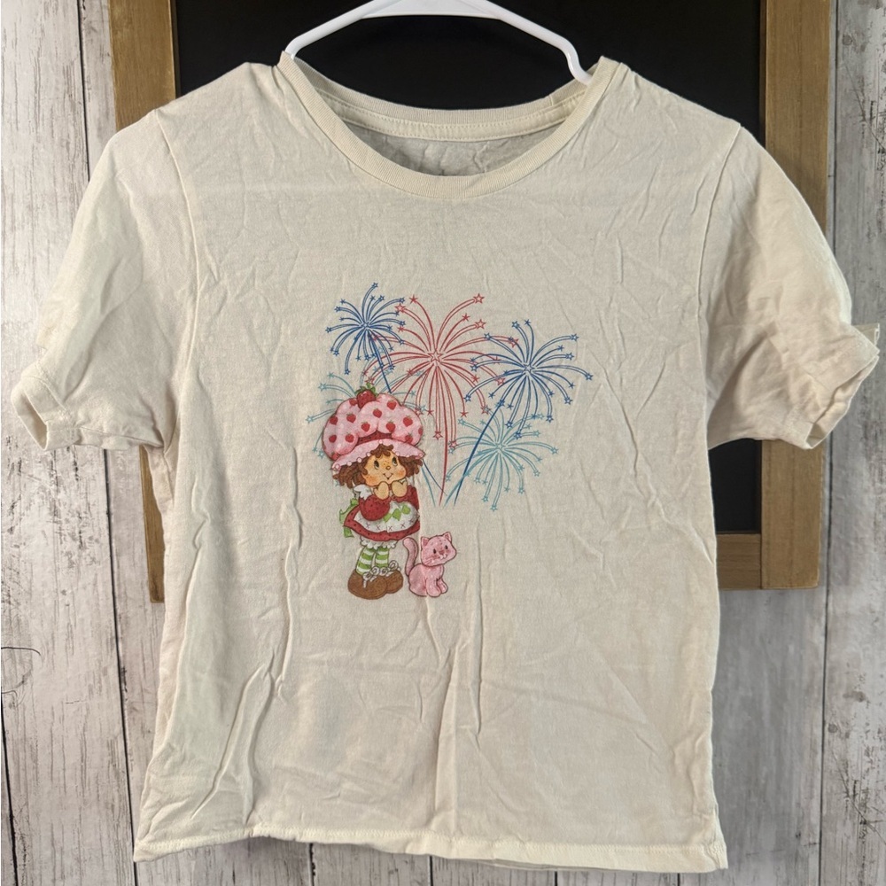 Women’s M Strawberry Shortcake Graphic print short sleeve T shirt 128